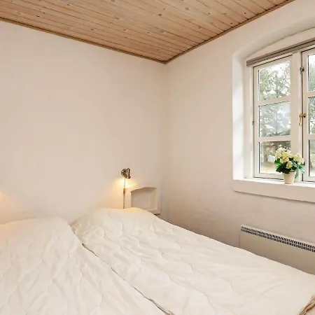 Feriehus Quaint Holiday In Bl Vand With Whirlpool Oksbøl